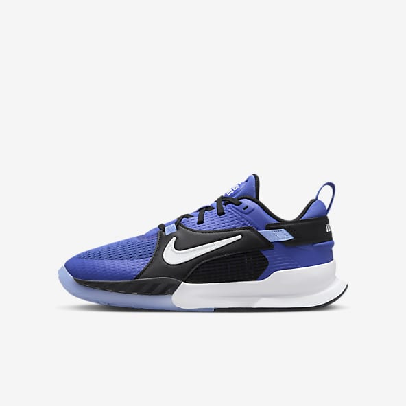 Boys nike gym shoes top